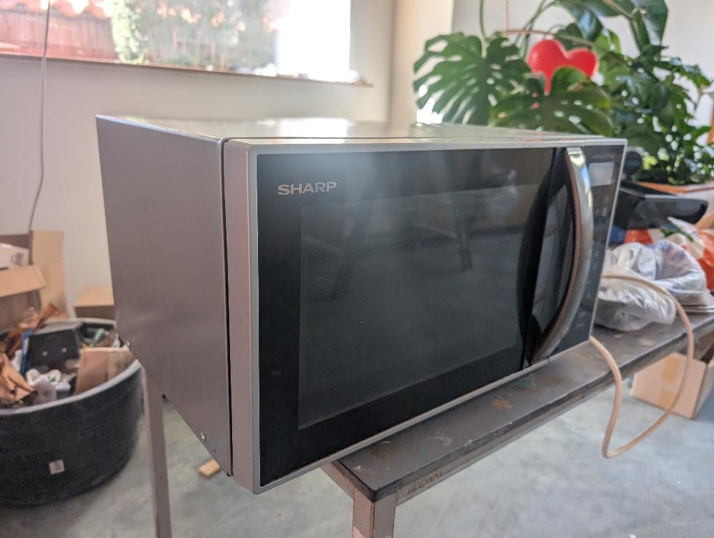 Combi oven magnetron sharp, Witgoed en Apparatuur, Ovens, Minder dan 45 cm, Gebruikt, Ophalen of Verzenden, Oven met grill
