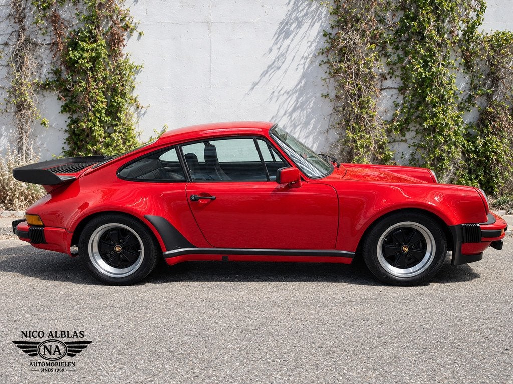 Porsche 911 3.3 Turbo Coupé - 930 l 2e Owner l Complete res, Auto's, Lichtmetalen velgen, Gebruikt, Zwart, 300 pk