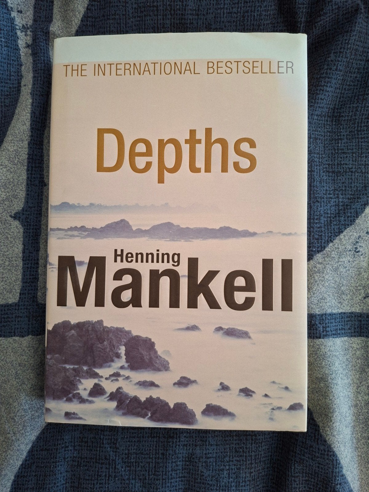 Henning Mankell - Depths, Ophalen of Verzenden, Zo goed als nieuw