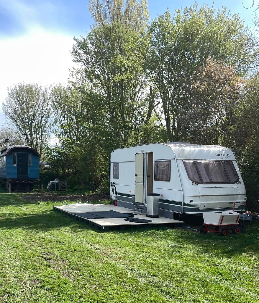 Chateau Calista 450, helemaal compleet., Caravans en Kamperen, Caravans, Chateau, Rondzit, Frans bed, 750 - 1000 kg