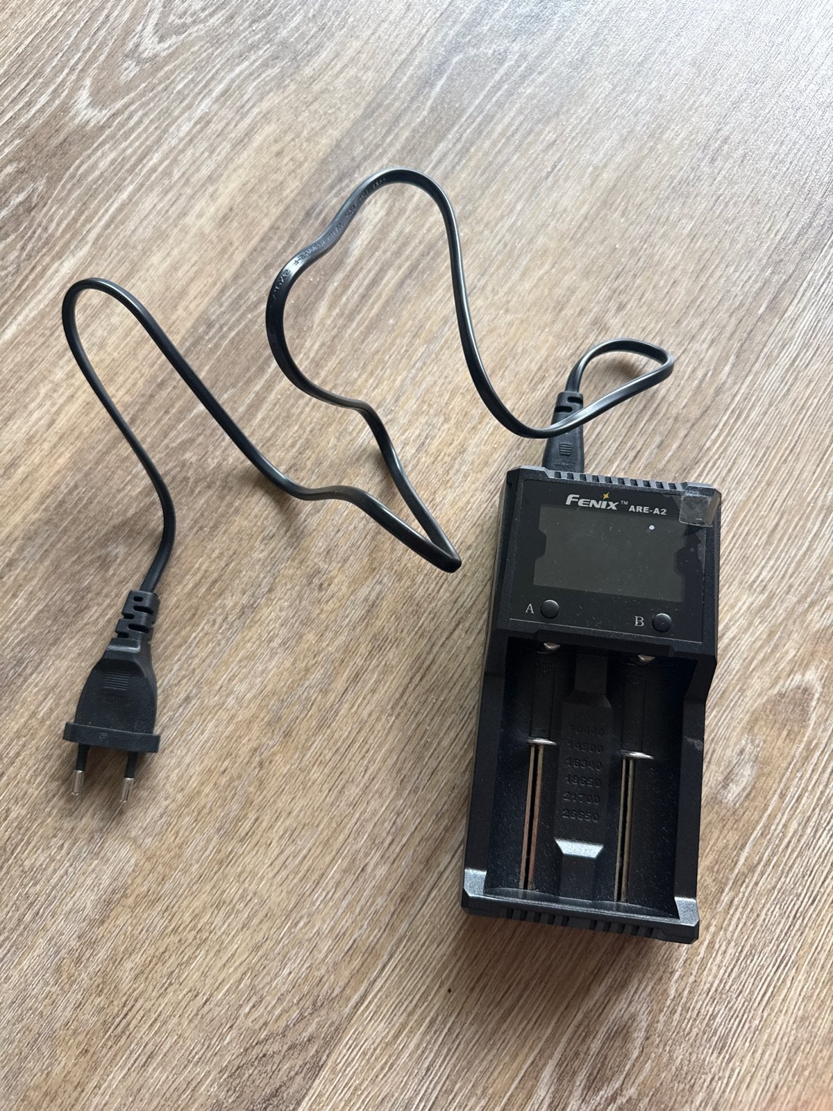 Fenix ARE-A2 acculader voor diverse batterijen, Ophalen of Verzenden, Nieuw