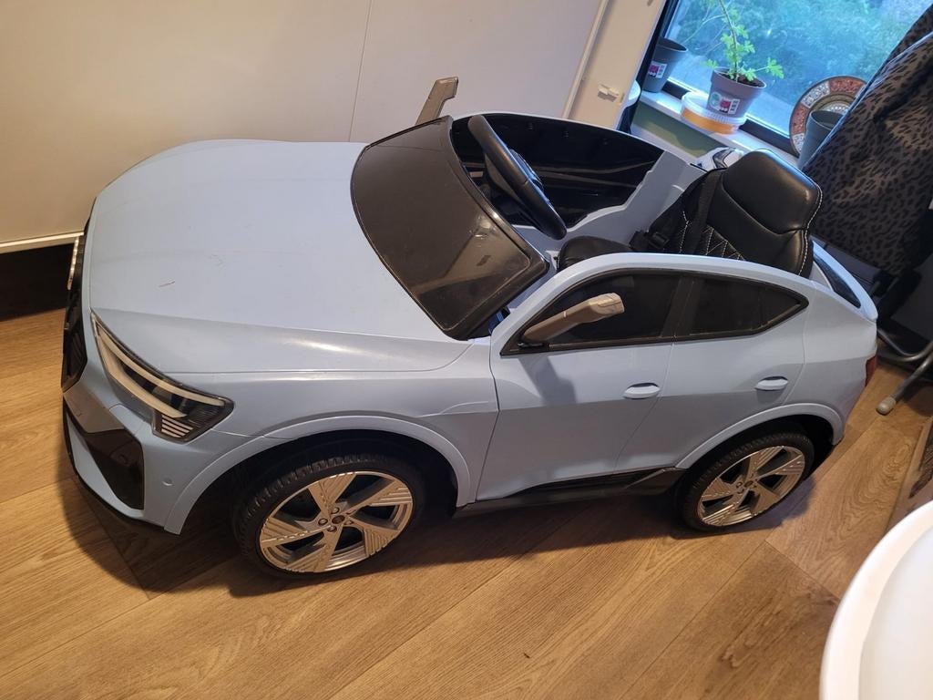 Hele leuke Audi auto voor kinderen, Kinderen en Baby's, Speelgoed | Buiten | Voertuigen en Loopfietsen, Ophalen of Verzenden