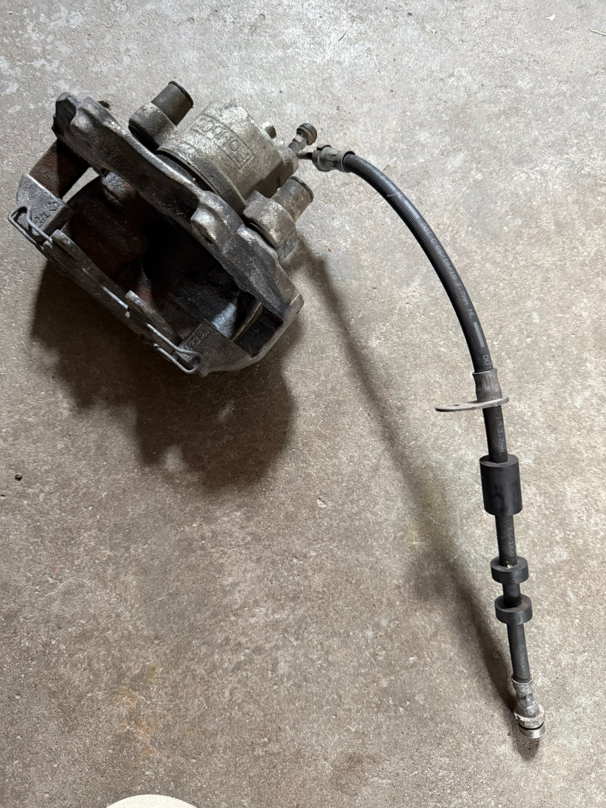 Remklauw rechtsvoor Ford Kuga MK2 / Focus (300mm) OEM FoMoCo, Ophalen of Verzenden, Gebruikt, Ford