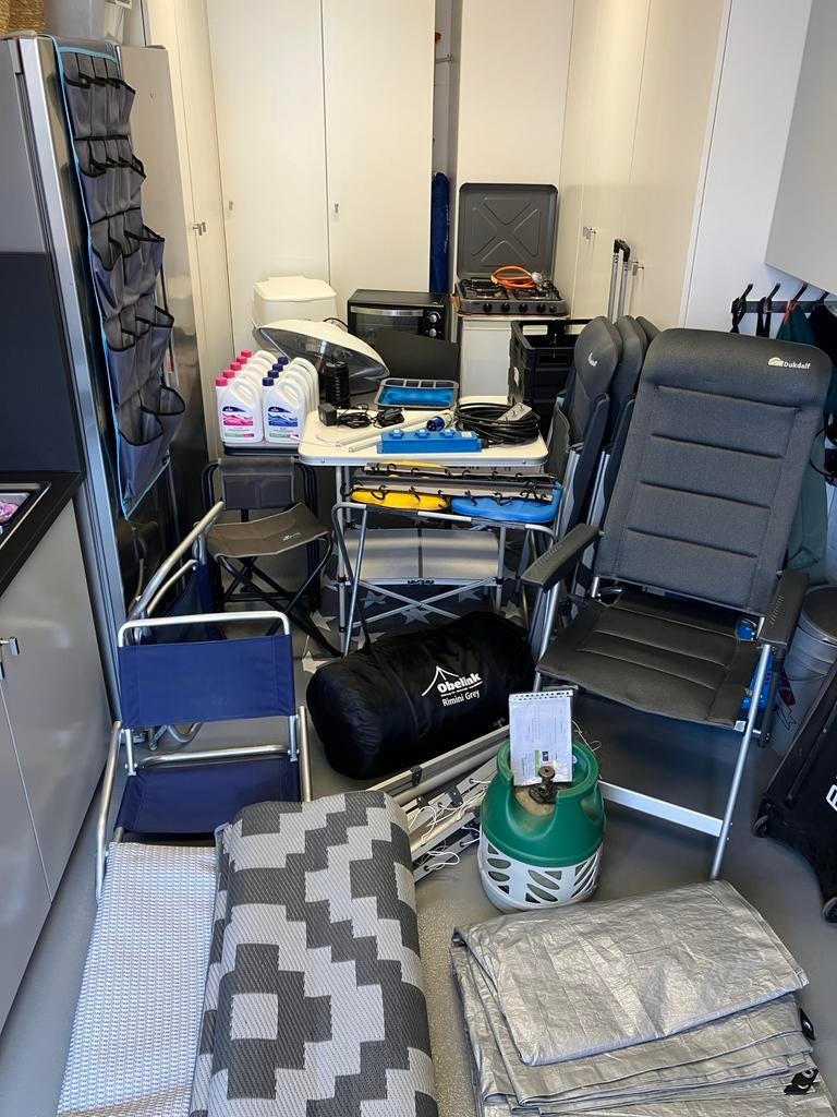 Complete camping uitzet: tent, stoelen, kooktoestel en meer, Caravans en Kamperen, Ophalen, Gebruikt