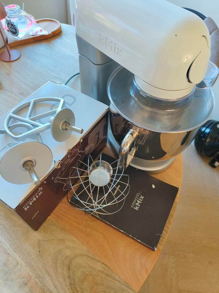 Kenwood kMix keukenmachine met pasta opzetstuk, Witgoed en Apparatuur, Keukenmixers, Ophalen of Verzenden, Gebruikt