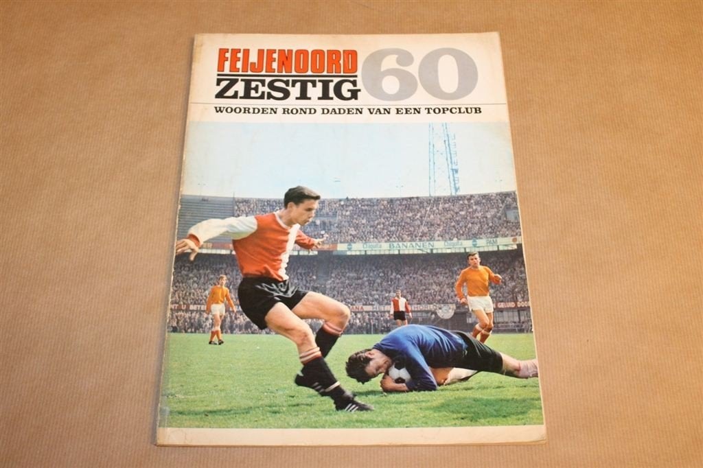 Boek - Feyenoord Zestig 60 - Woorden rond daden... 1968, Ophalen of Verzenden, Zo goed als nieuw, Feyenoord, Boek of Tijdschrift