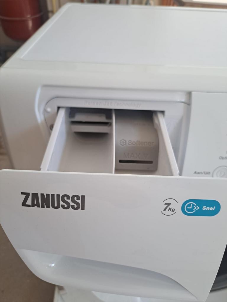 GRATIS - Zanussi Lindo 100 Wasmachine 7kg - Goede Staat, Witgoed en Apparatuur, Wasmachines, Ophalen, 6 tot 8 kg, Voorlader, Kort programma
