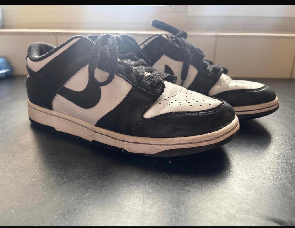 Nike Dunk Low Zwart Wit Sneakers maat 38, Sport en Fitness, Honkbal en Softbal, Ophalen of Verzenden, Gebruikt, Schoenen