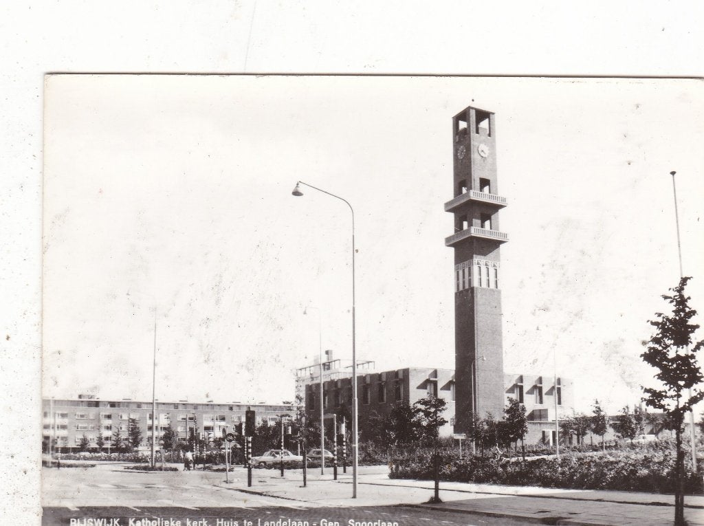 Rijswijk-Huis te Lindelaan met R.K. Kerk circa 1970, Ophalen of Verzenden, 1960 tot 1980, Ongelopen, Zuid-Holland
