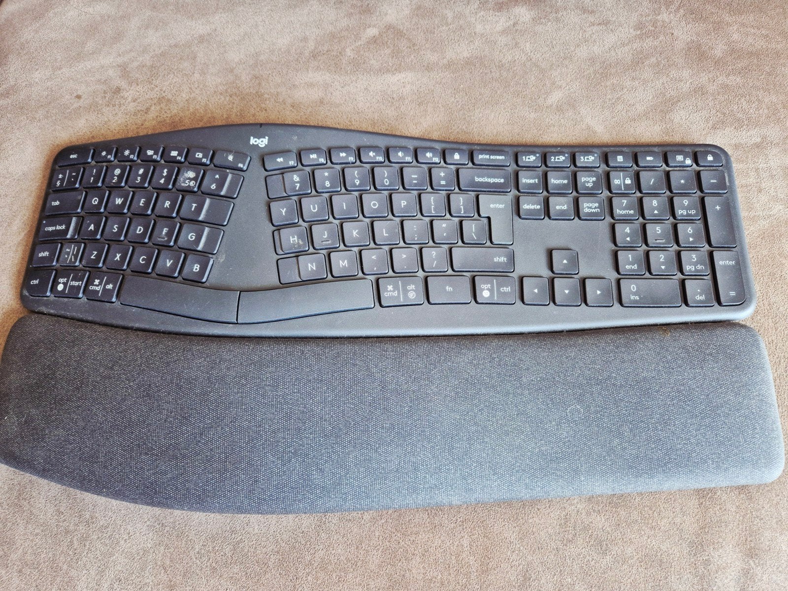 Logitech Ergo K860 Ergonomisch Draadloos Toetsenbord, Computers en Software, Logitech, Ophalen of Verzenden, Zo goed als nieuw