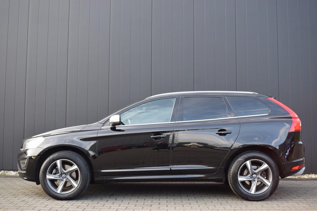 Volvo XC60 2.0 T5 245pk Automaat R-Design Xenon | Zwart Lede, Auto's, 15 km/l, Gebruikt, 4 cilinders, Zwart