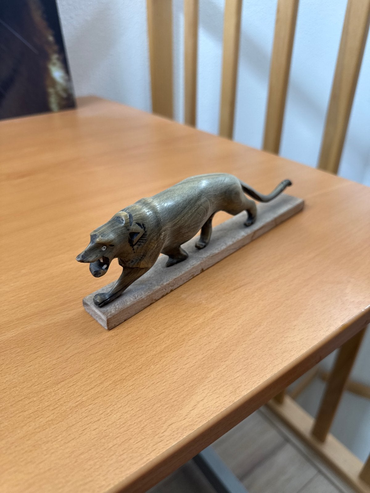 Vintage Houten Tijger Beeld van Kunsthandel Smit, Antiek en Kunst, Ophalen, 20 - 50 cm, Beeld, Hout
