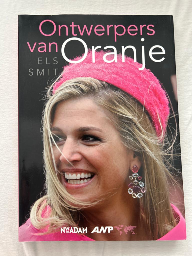 Ontwerpers van Oranje - Els Smit (Boek), Ophalen of Verzenden, Zo goed als nieuw