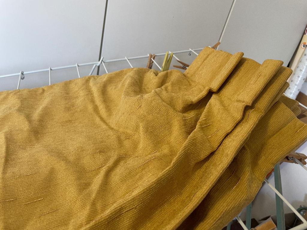 Goud/okergeelkleurig veloursgordijn, Overige kleuren, 200 cm of meer, 150 tot 200 cm, Ophalen of Verzenden