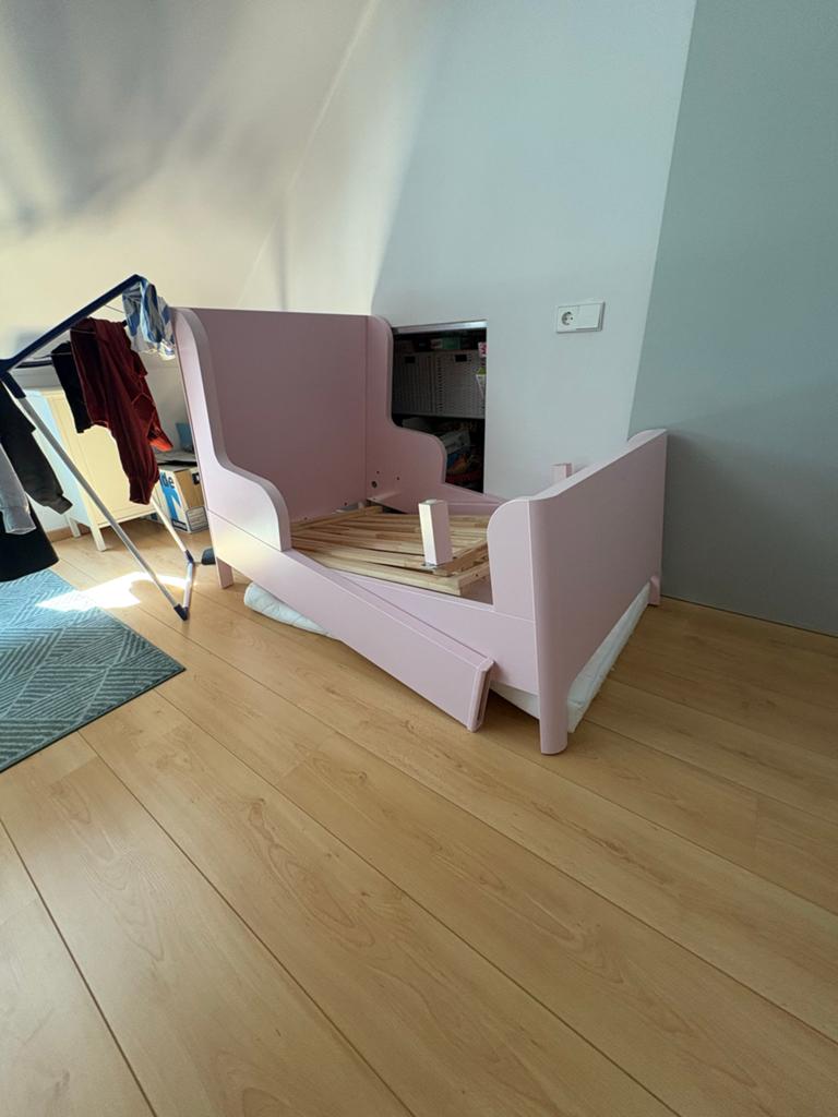 IKEA meegroeibed met matras - Roze, Ophalen, Gebruikt, 70 tot 85 cm, Lattenbodem