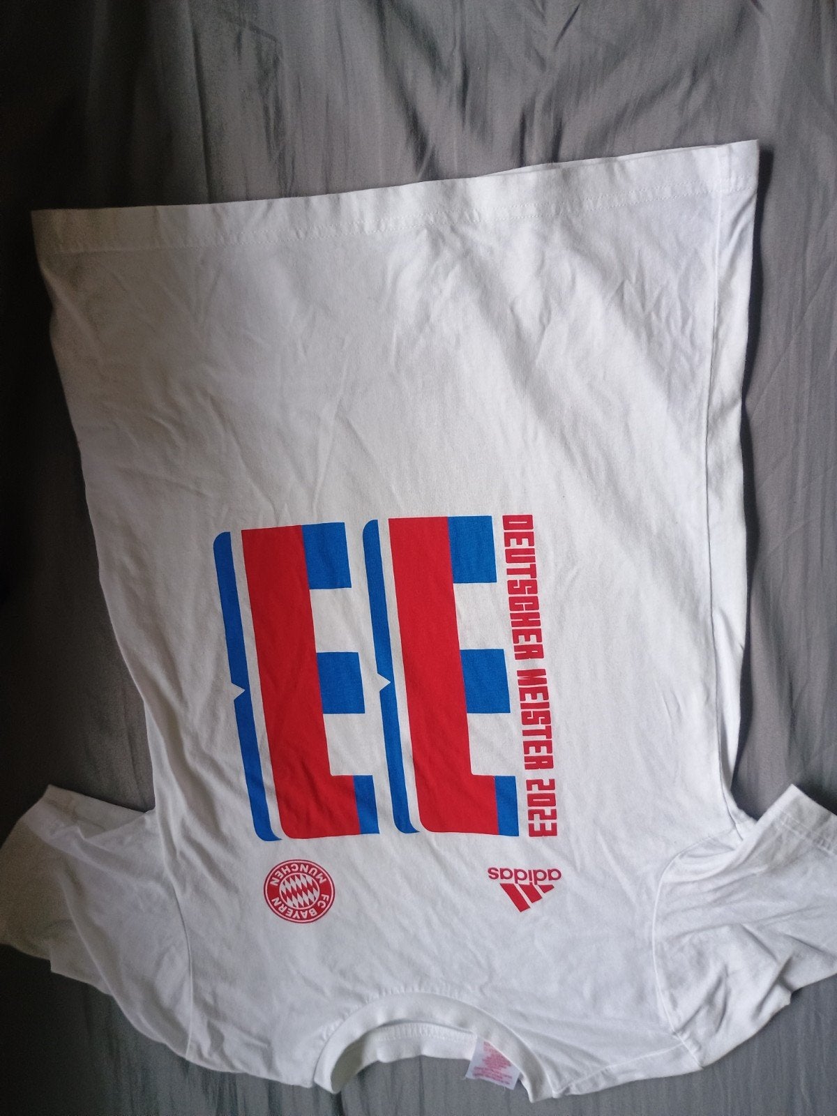 Adidas Bayern München T-shirt 11-12 jaar, Kinderen en Baby's, Kinderkleding | Maat 152, Adidas, Ophalen of Verzenden, Zo goed als nieuw