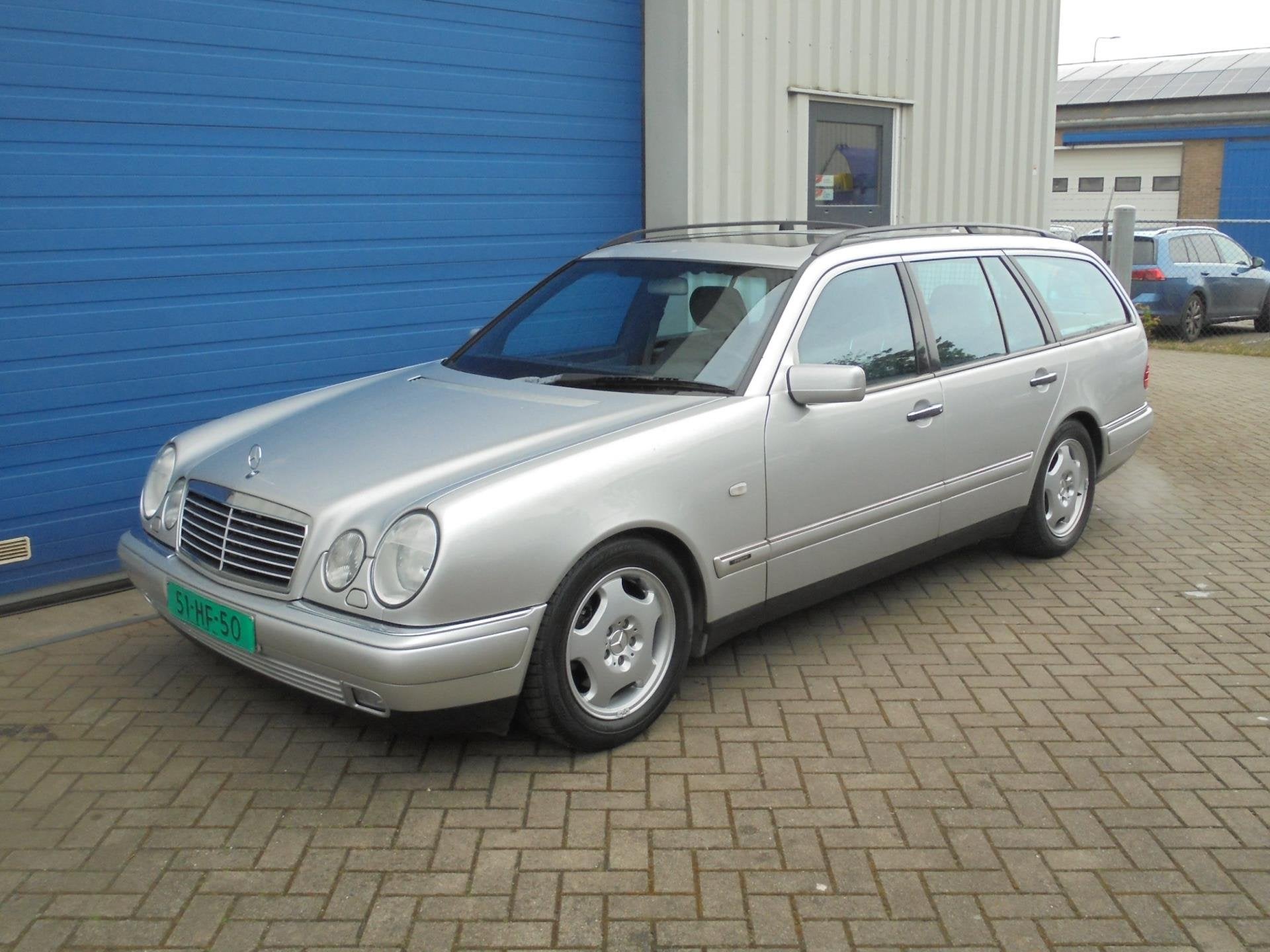 Mercedes-Benz E-klasse Combi 320 Avantgarde Japan 111248 km, foto 11