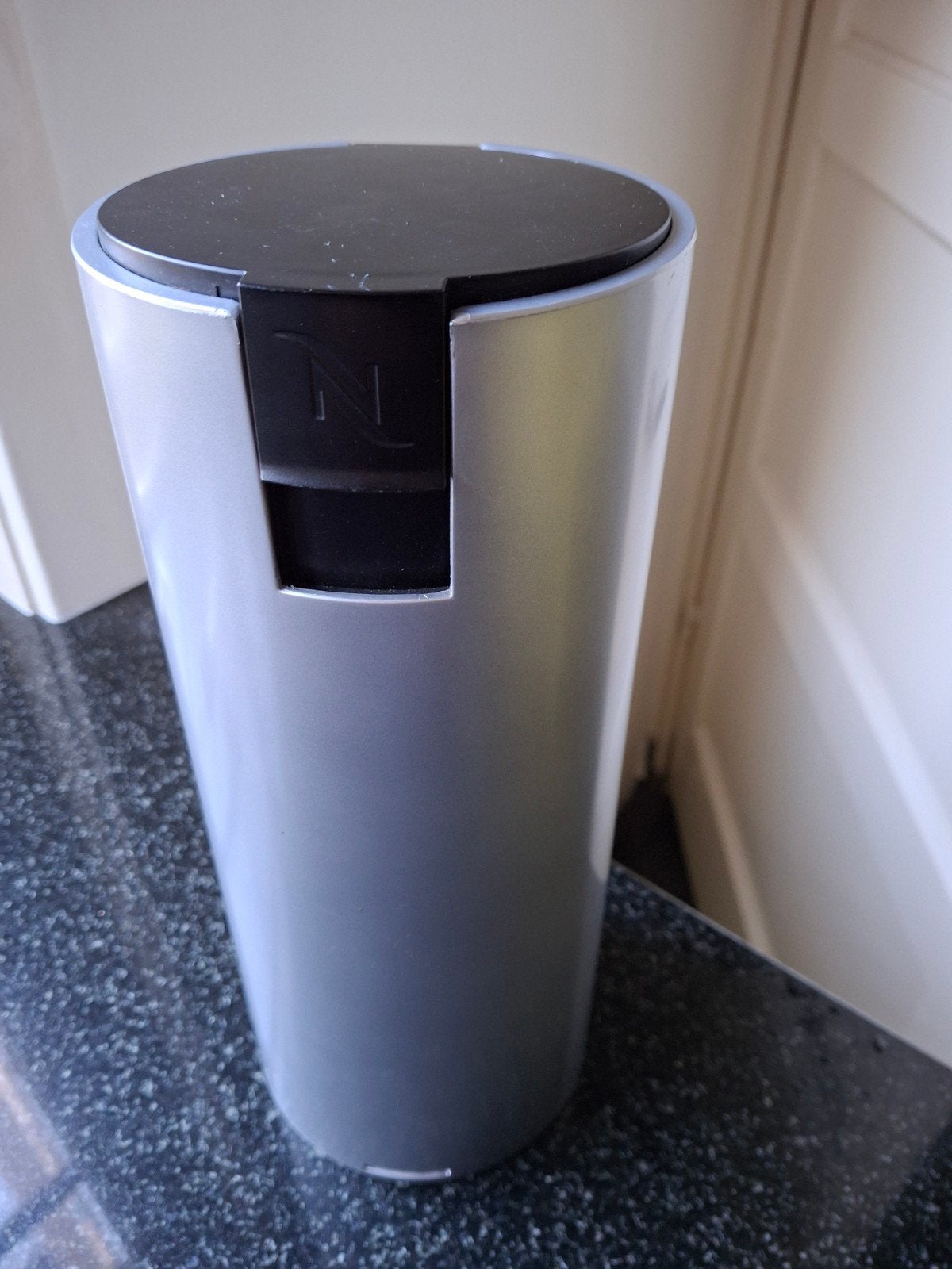 Nespresso recycling container., Ophalen of Verzenden