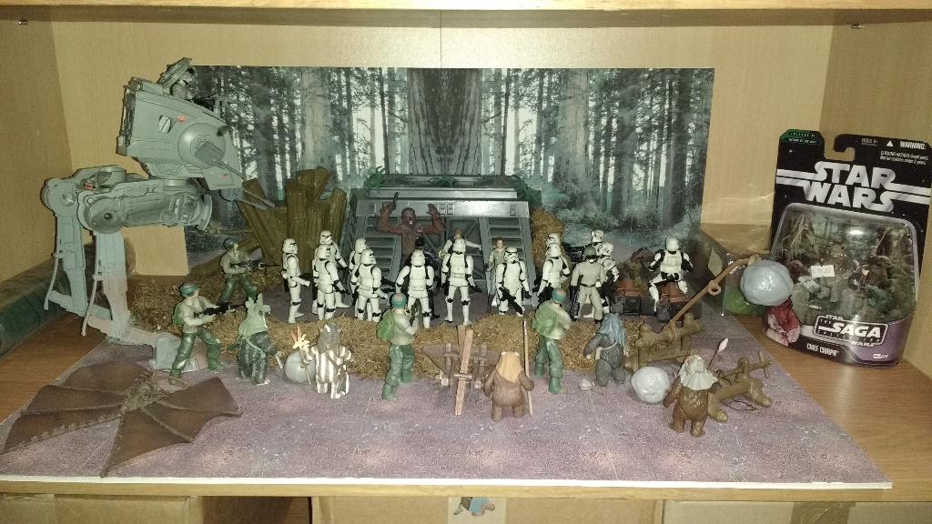 Star Wars Endor Attack Diorama met figuren, Verzamelen, Star Wars, Zo goed als nieuw, Actiefiguurtje, Ophalen