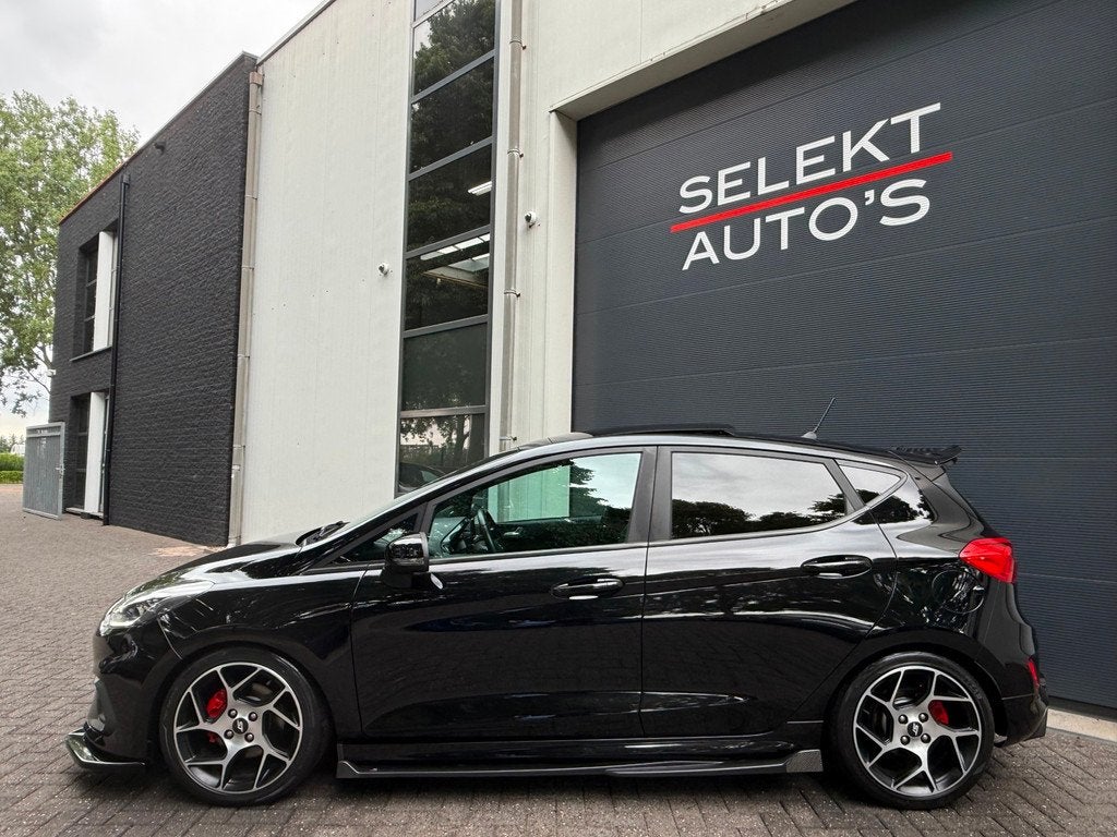Ford Fiesta 1.5 EcoBoost ST-3 Performance 200 Pk Pano/Launch, Auto's, Ford, Voorwielaandrijving, Stof, Zwart, 1188 kg