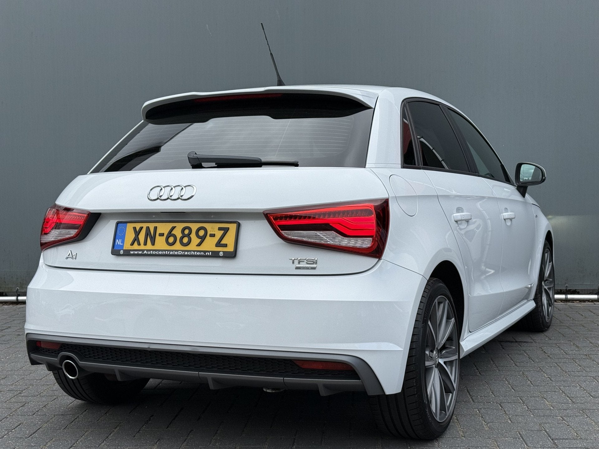 Audi A1 Sportback BWJ 2019 1.0 TFSI 96 PK Advance Sport HALF, Auto's, Voorwielaandrijving, 4 stoelen, Leder en Stof, Origineel Nederlands