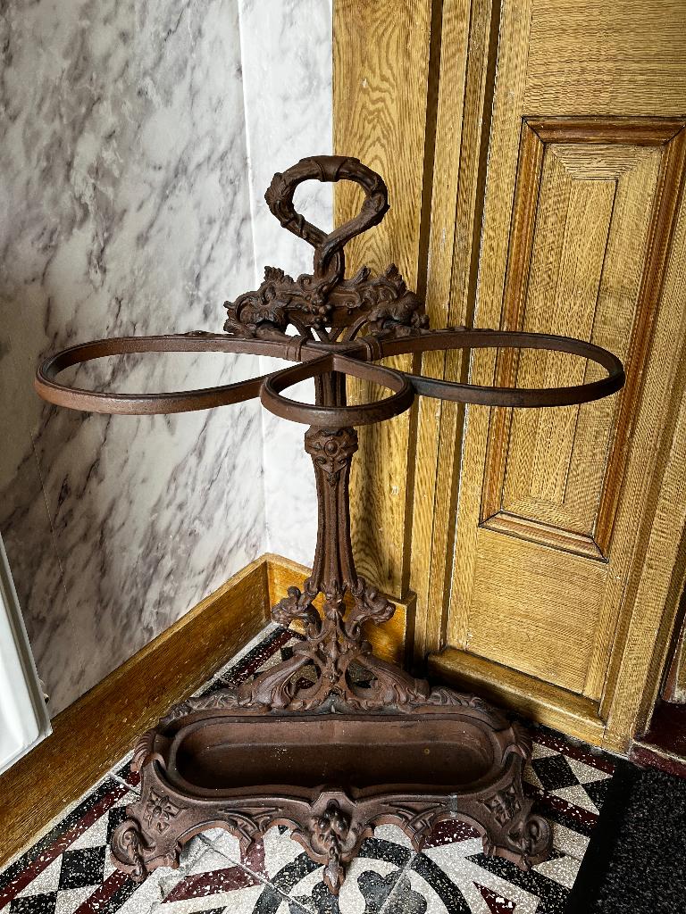 Paraplubak Jugendstil, Ophalen, Hout