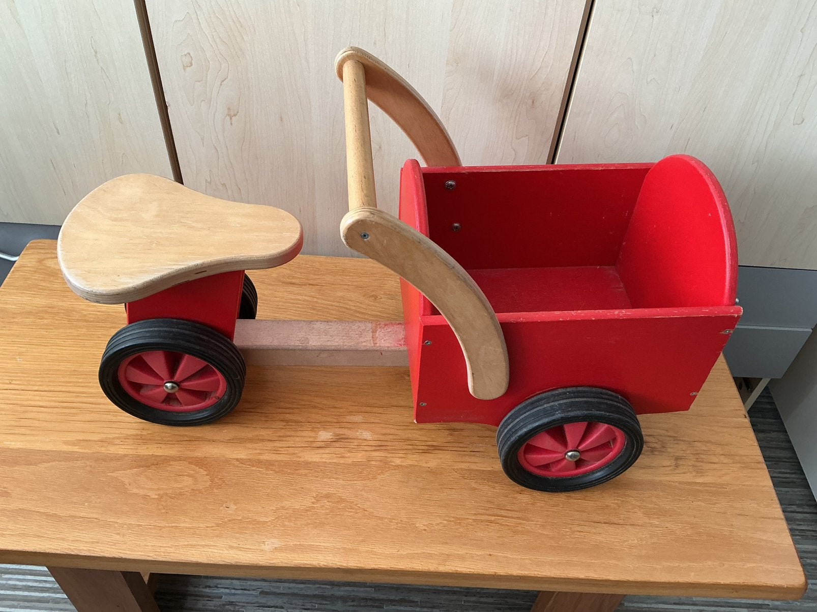 Houten bakfiets peuters New Classic, Kinderen en Baby's, Ophalen, Gebruikt, Loopvoertuig