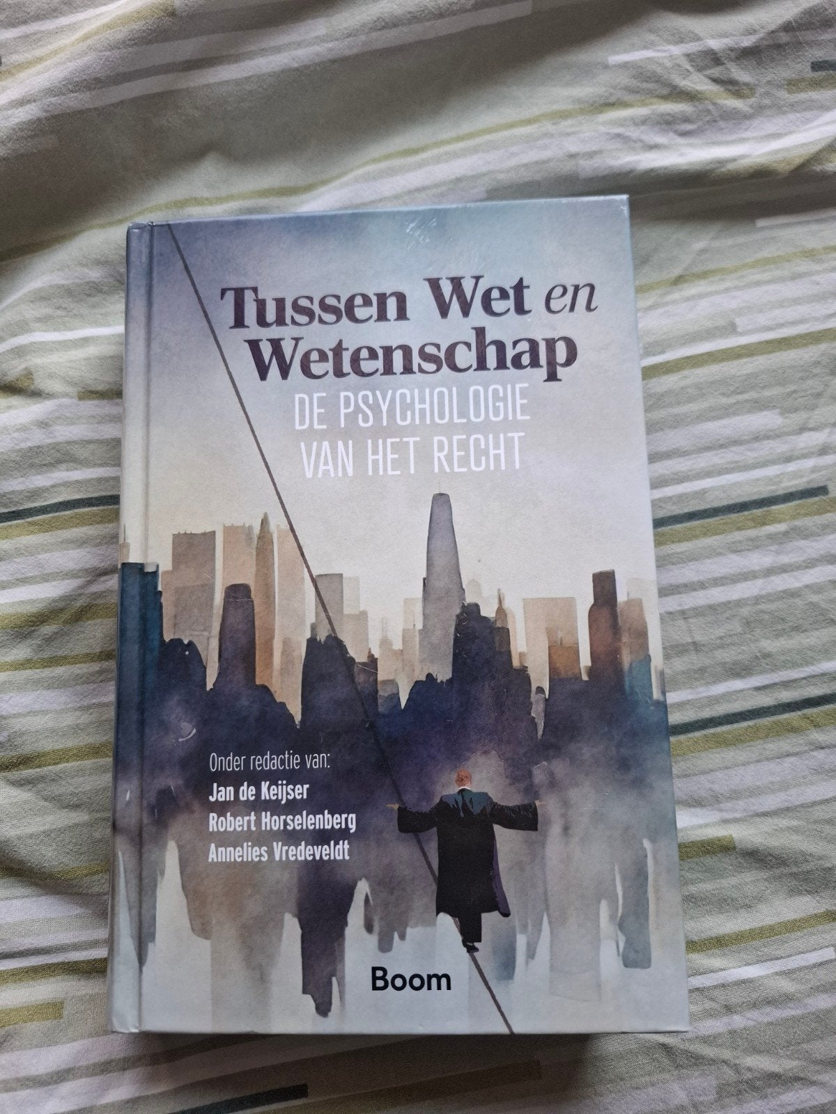 tussen wet en wetenschap, Ophalen of Verzenden, Gelezen