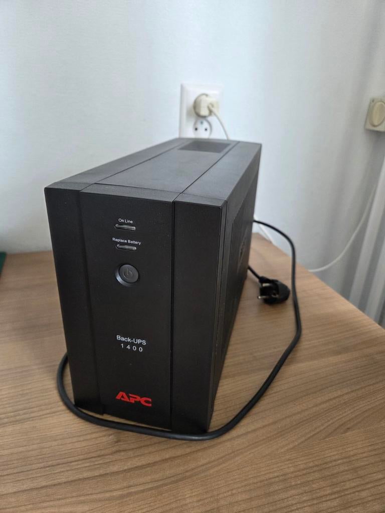 UPS APC 1400 - Accu moet vervangen worden, Ophalen of Verzenden
