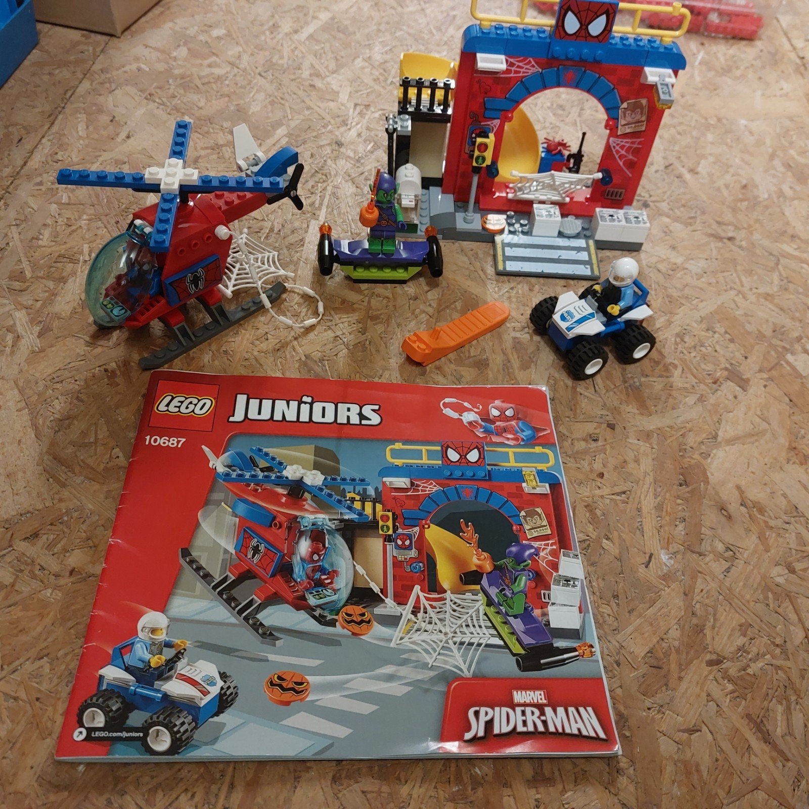 LEGO Juniors 10687 Spider-Man Hideout, Ophalen of Verzenden, Zo goed als nieuw