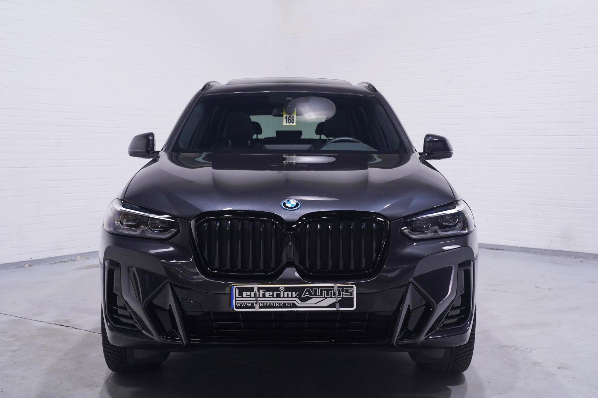 BMW X3 xDrive30e M Sport NAP SOH 98% 360-Camera 21"-Lmv Elec, Auto's, BMW, Gebruikt, 4 cilinders, 2000 kg, Bedrijf