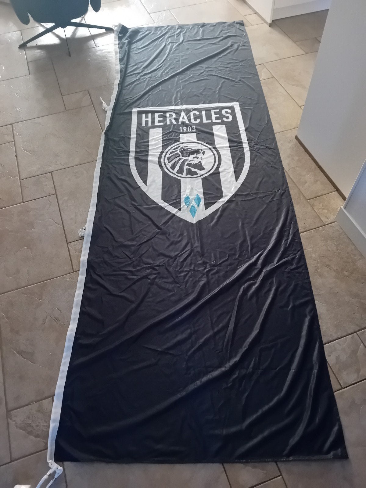 1x Banier/Vlag Heracles 295x100cm, Ophalen of Verzenden, Zo goed als nieuw