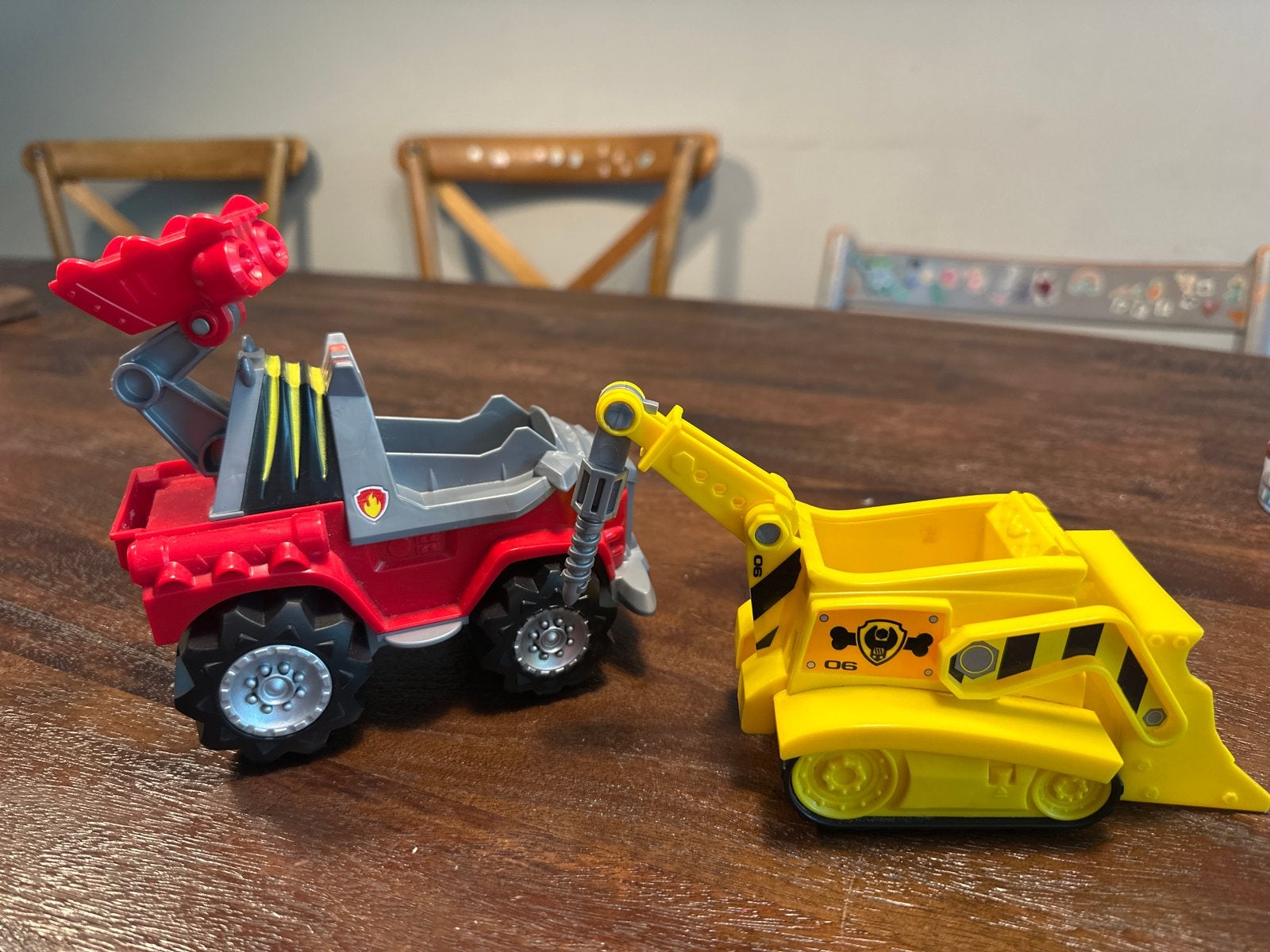 Paw Patrol Voertuigen - Rubble en Marshall, Kinderen en Baby's, Speelgoed | Speelgoedvoertuigen, Ophalen, Gebruikt