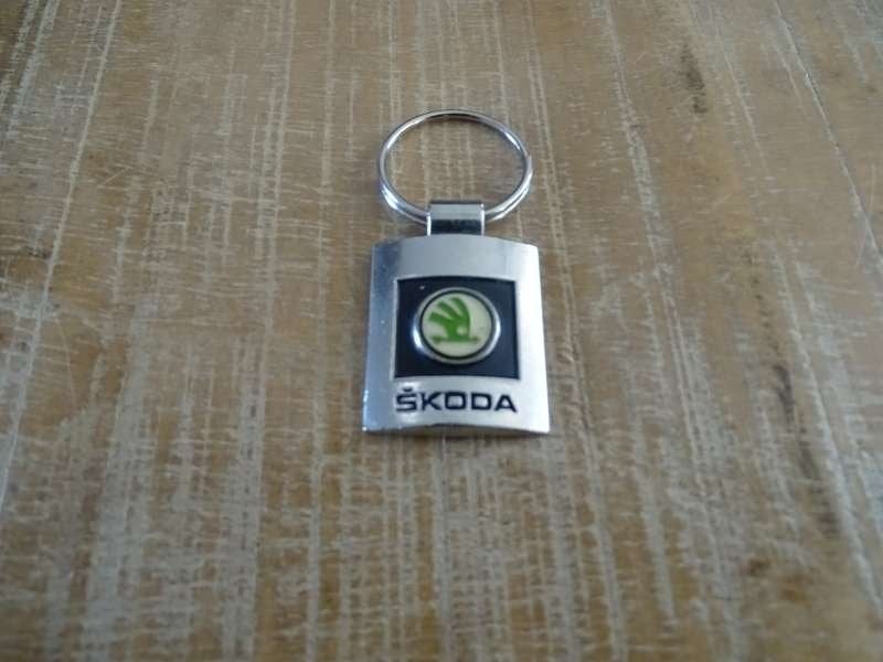Skoda - Sleutelhanger - Logo Embleem - Chrome - Zwart, Verzenden, Gebruikt, Auto's
