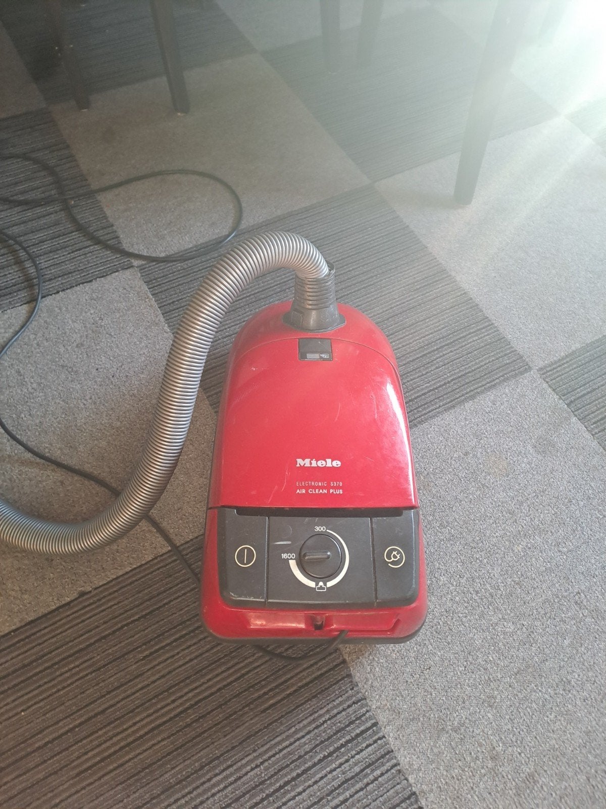 Miele S370 Air Clean Plus stofzuiger - Gebruikt, Stofzak, Inclusief accessoires, Gebruikt, Ophalen of Verzenden