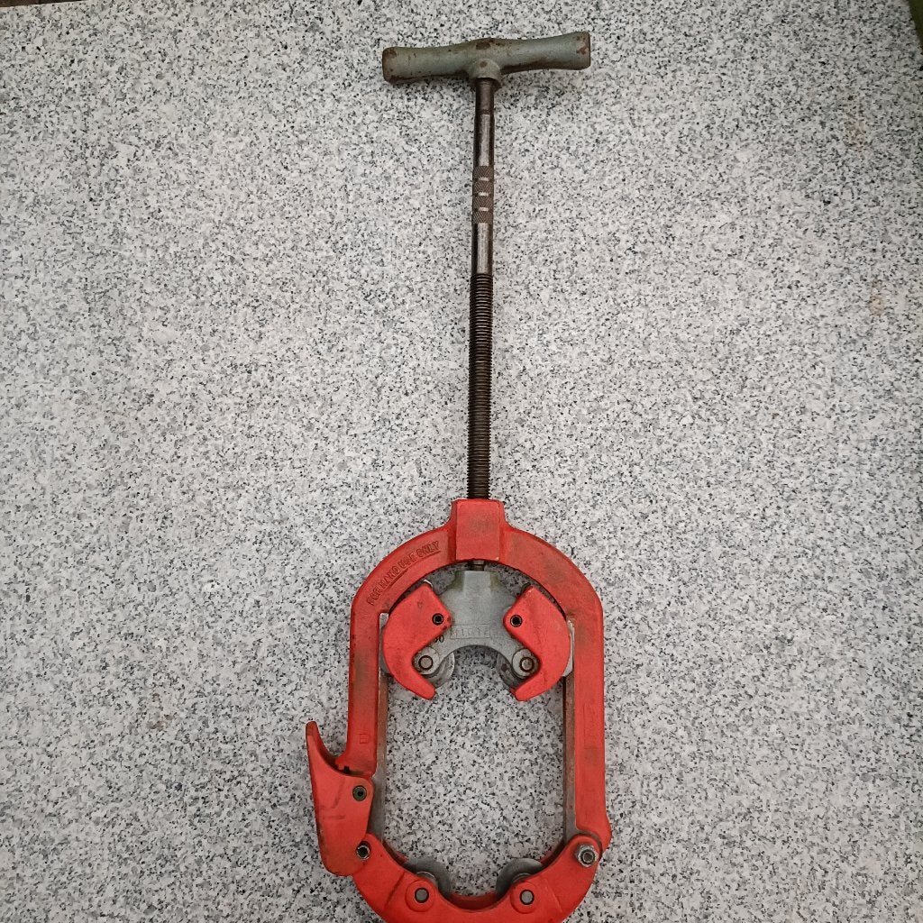 RIDGID  Pijpsnijder  Model 424-S, Ophalen, Zo goed als nieuw