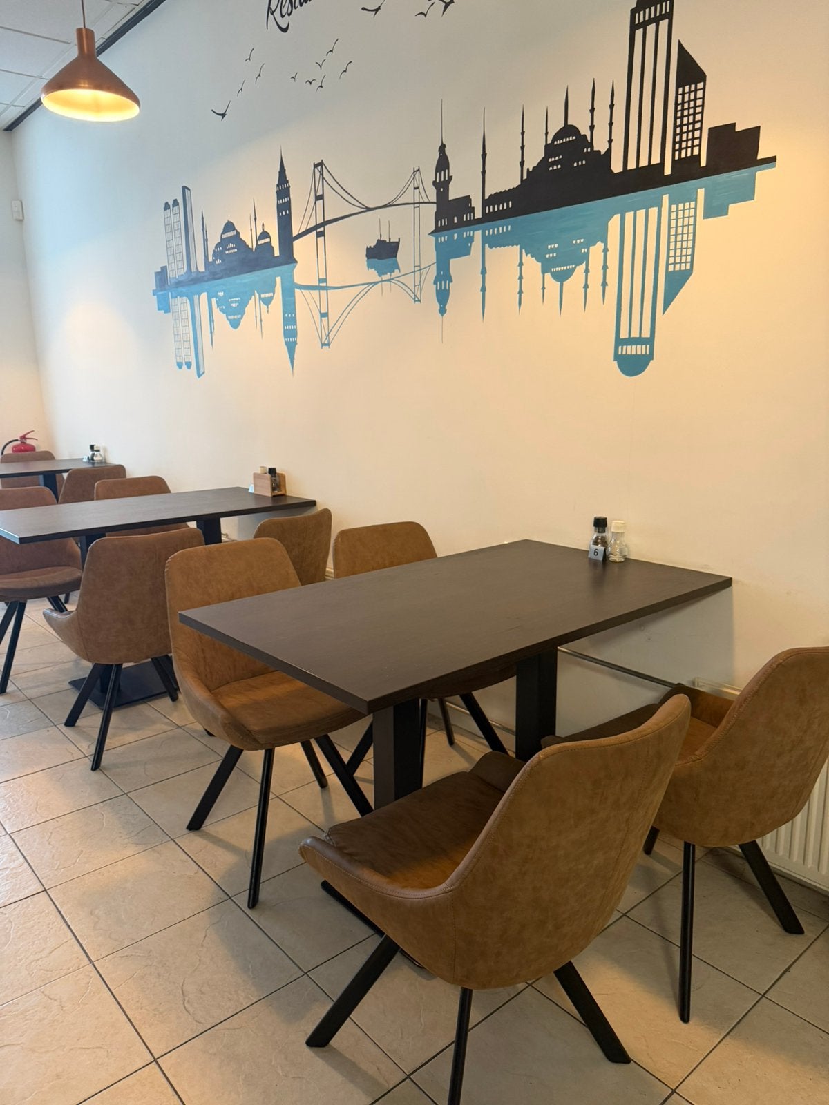Restauranttafels, Horecastoelen & Luxe Capitoné Banken, Ophalen