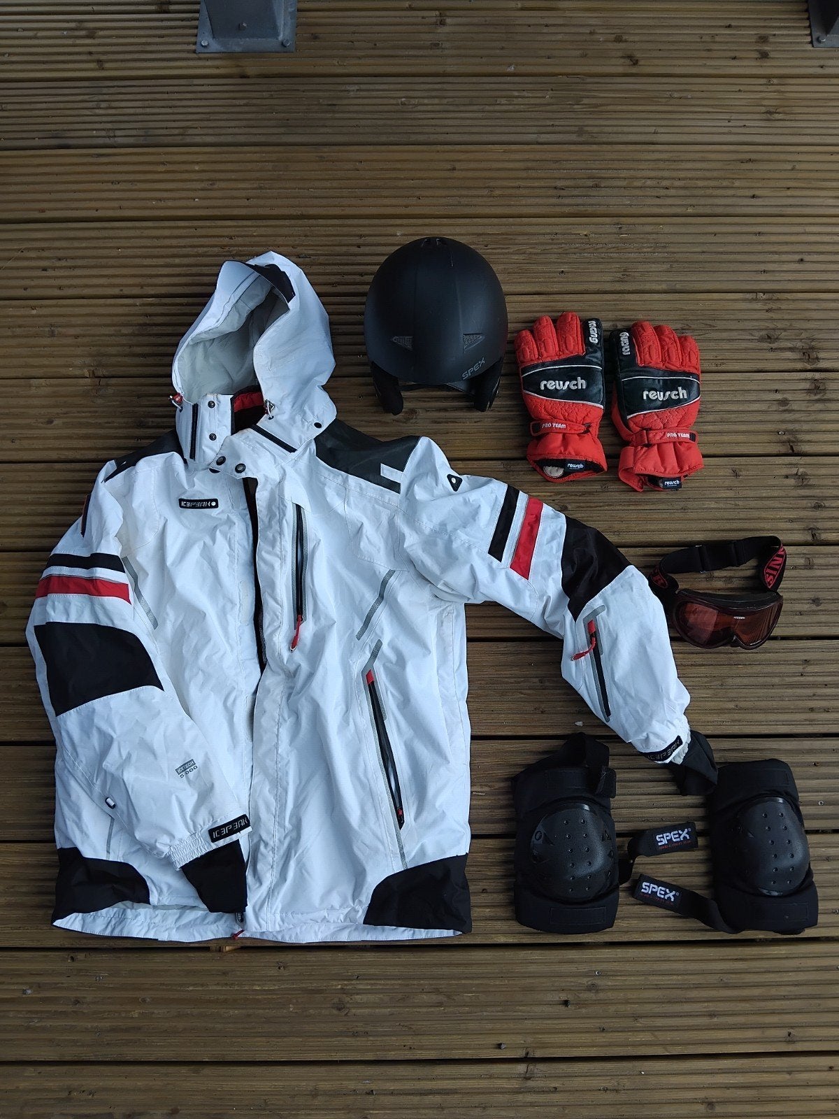 Snowboard jas, -helm, -bril en -handschoenen., Ophalen of Verzenden, Maat 56/58 (XL), Overige typen
