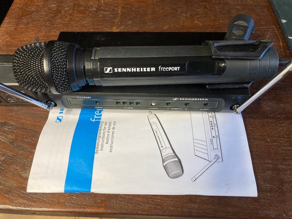 Sennheiser/TC Helicon, Ophalen of Verzenden, Zo goed als nieuw, Zangmicrofoon, Draadloos