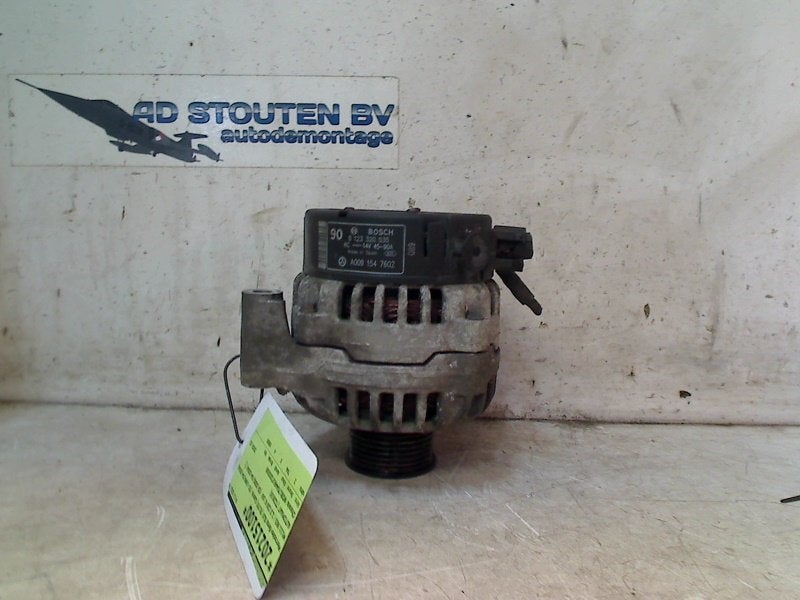 Dynamo Mercedes-Benz SLK (R170) (2000-03/2004-04) 0123320035, Auto-onderdelen, Elektronica en Kabels, Gebruikt, Mercedes-Benz AG