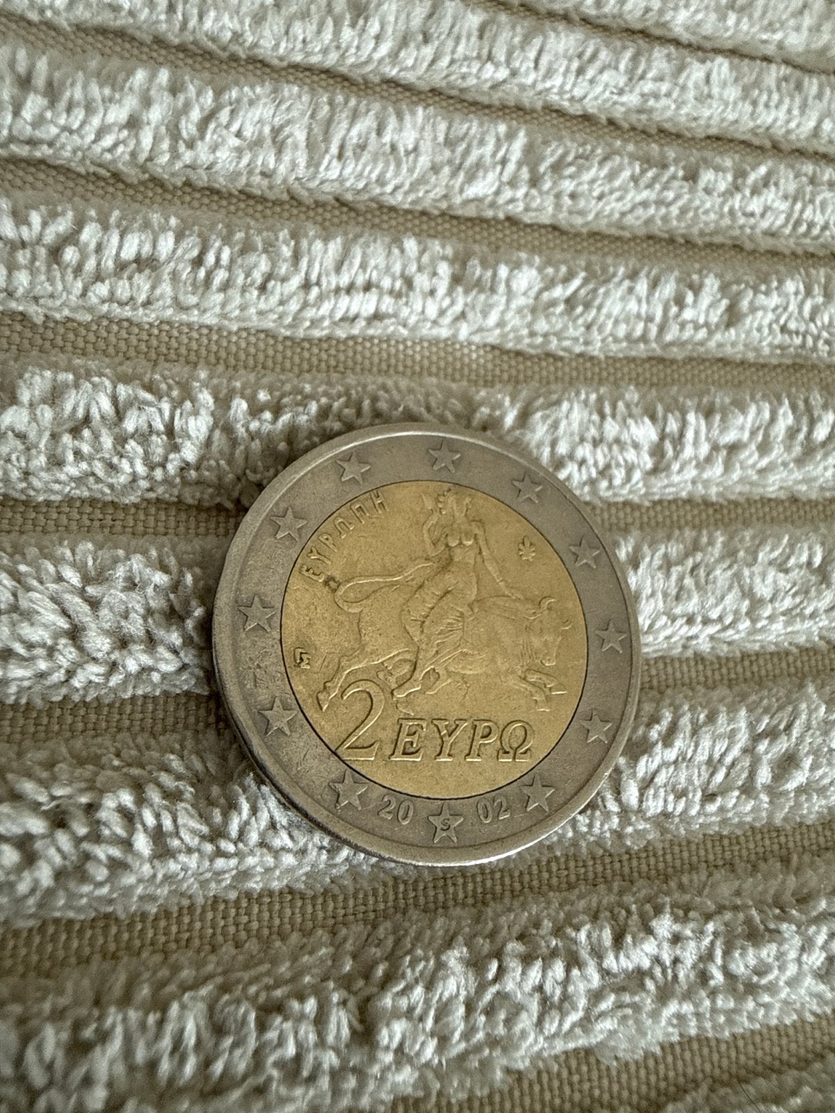 Griekse 2 Euro munt 2002 - Europa op een stier, Postzegels en Munten, Ophalen of Verzenden, Griekenland, 2 euro, Losse munt