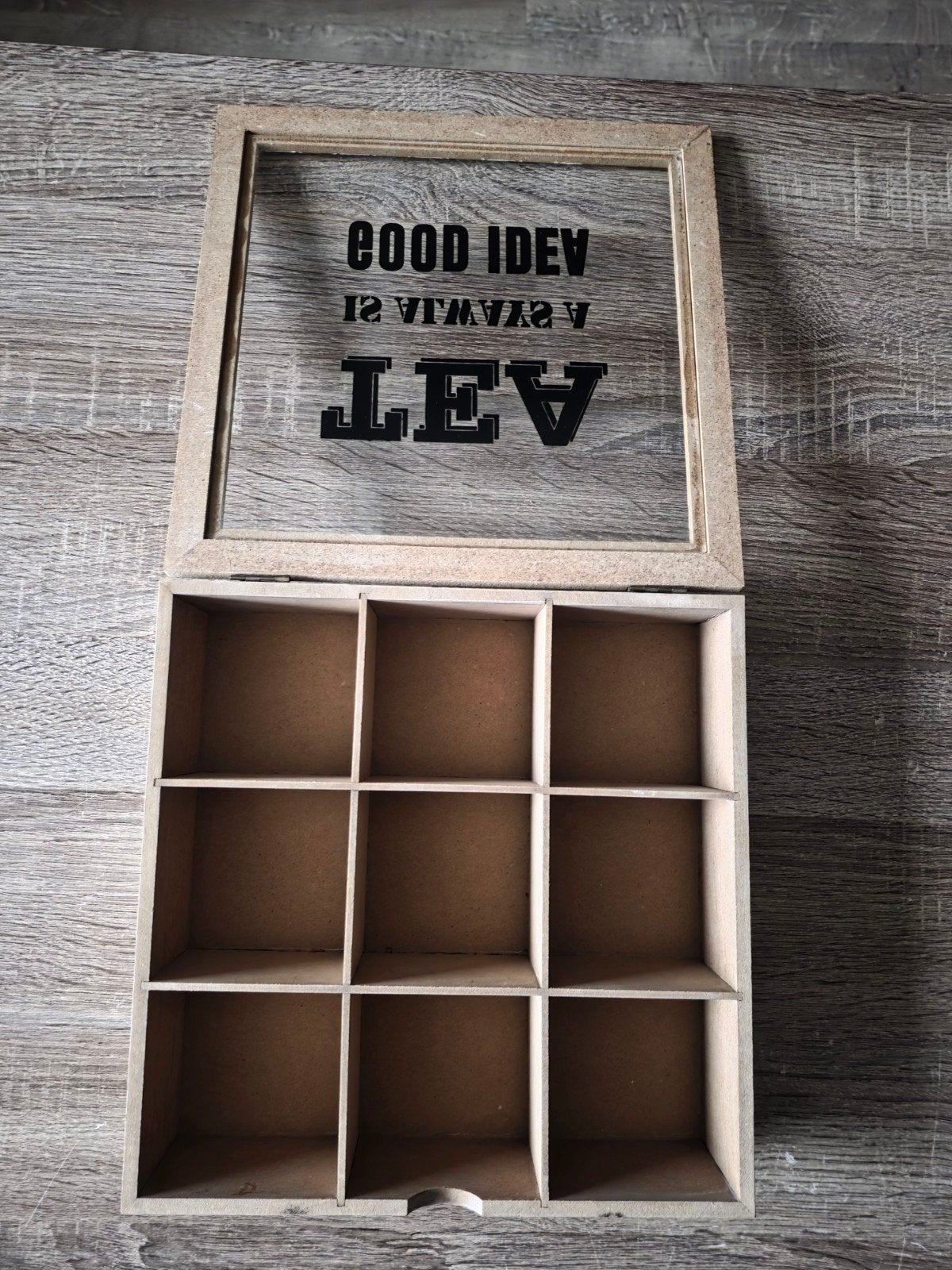 Theedoos met 9 vakken - "Tea is always a good idea", Ophalen of Verzenden, Gebruikt, Beige, Hout