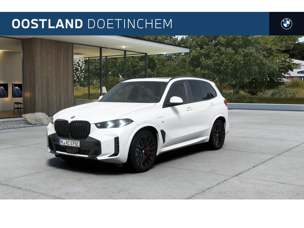 BMW X5 xDrive50e M Sport Automaat / Panoramadak Sky Lounge /, Automaat, 2395 kg, Wit, Leder