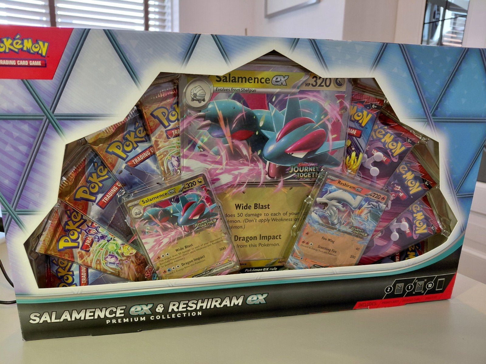 Pokémon Salamence ex & Reshiram ex Premium Collection Box, Ophalen of Verzenden, Nieuw, Boosterbox, Foil