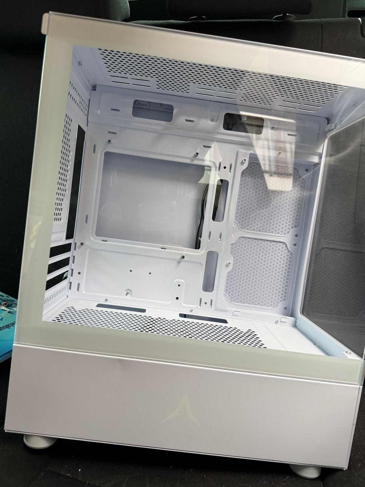 Witte computerkast - Leeg, Ophalen, Nieuw