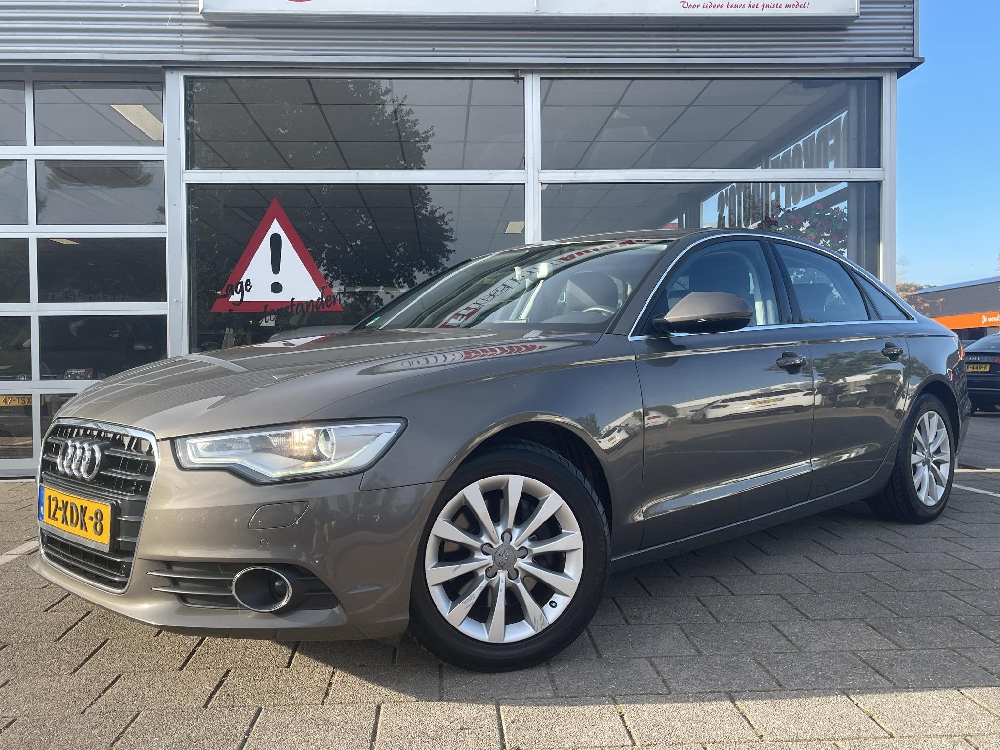 Audi A6 Limousine 2.0 TFSI Business Edition /Automaat/Cruise, Auto's, Euro 5, Stof, Gebruikt, Zwart