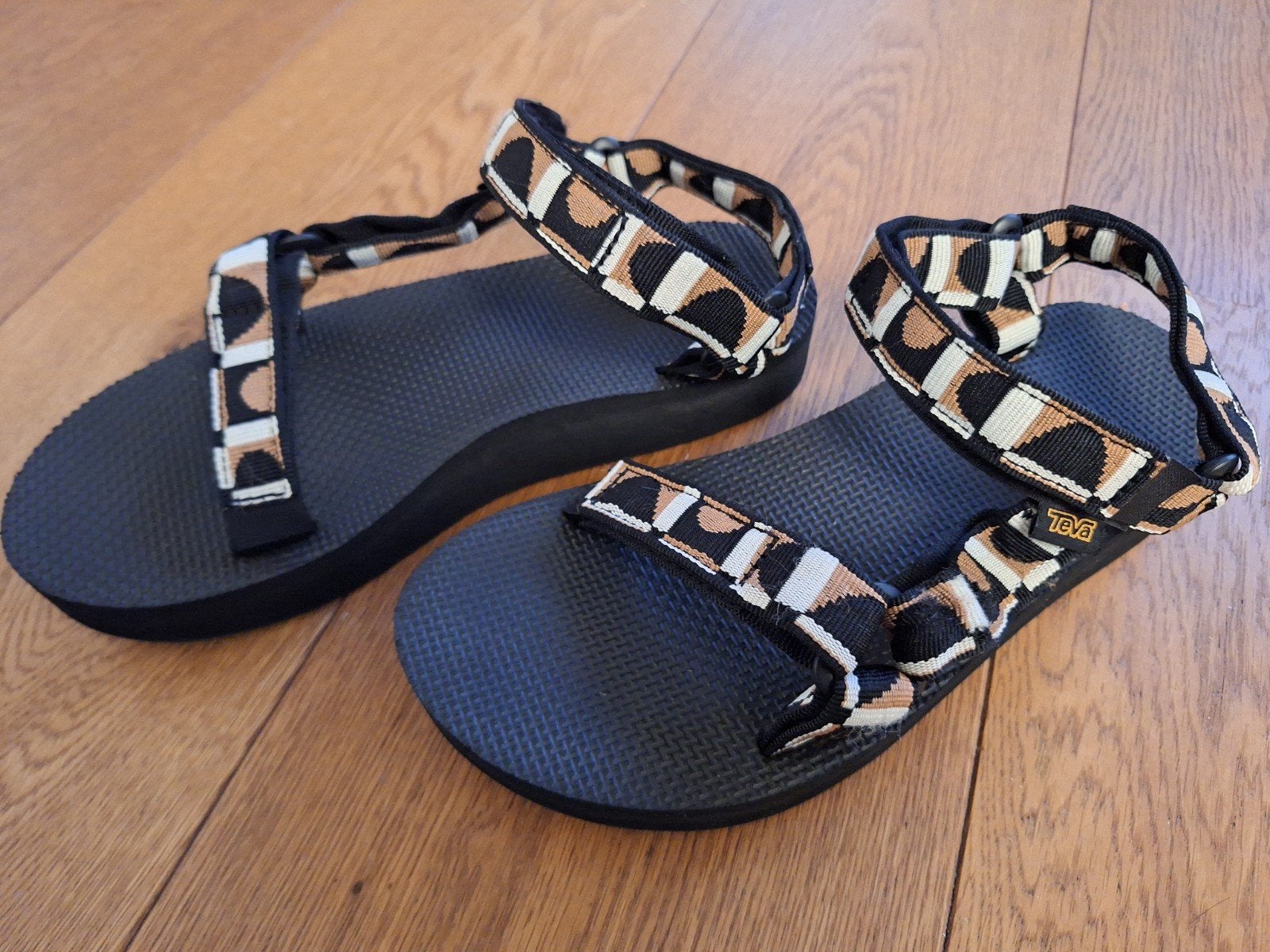 Teva Midform Universal Sandalen Maat 39 - Zo goed als nieuw, Zwart, Zo goed als nieuw, Teva, Sandalen of Muiltjes