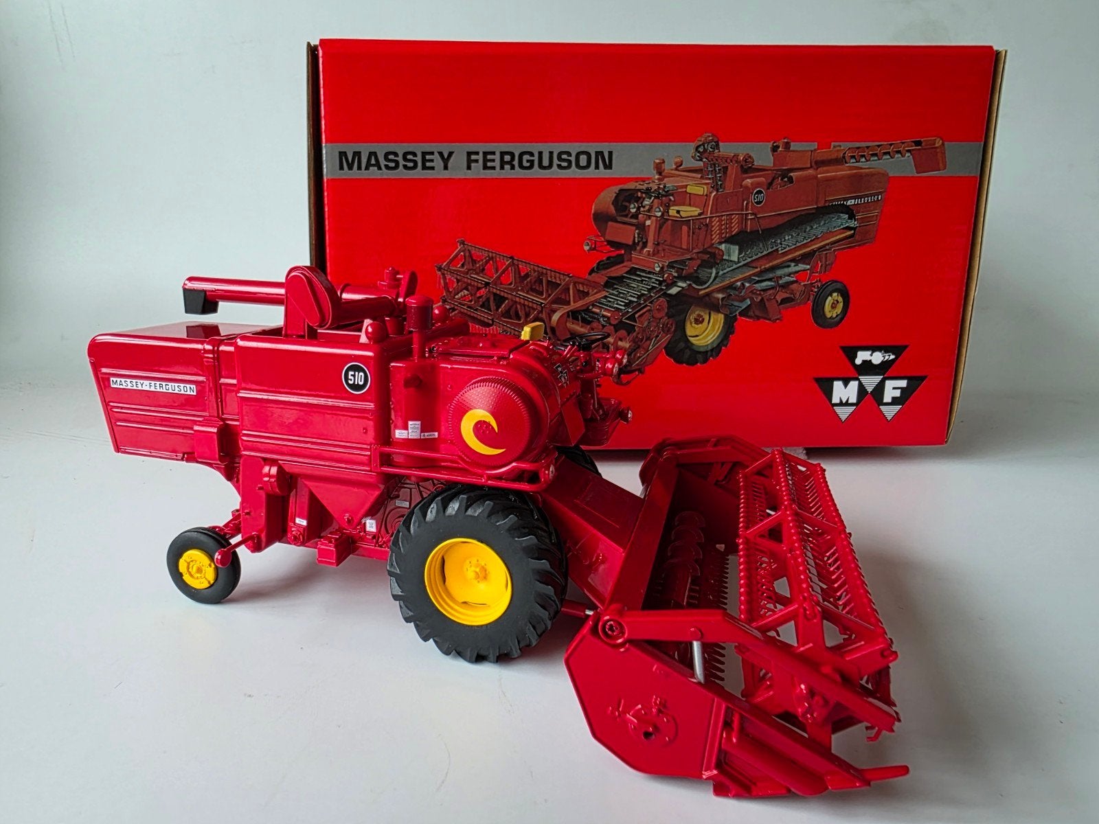 MASSEY FERGUSON 510 REPLICAGRI 1:32, Ophalen of Verzenden, Nieuw, Tractor of Landbouw, Universal Hobbies