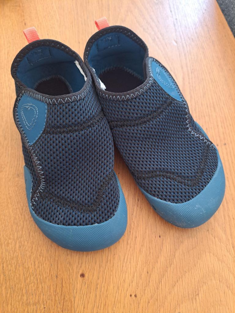 Waterschoenen maat +- 27 - Blauw, Kinderen en Baby's, Kinderkleding | Schoenen en Sokken, Jongen of Meisje, Schoenen, Ophalen of Verzenden