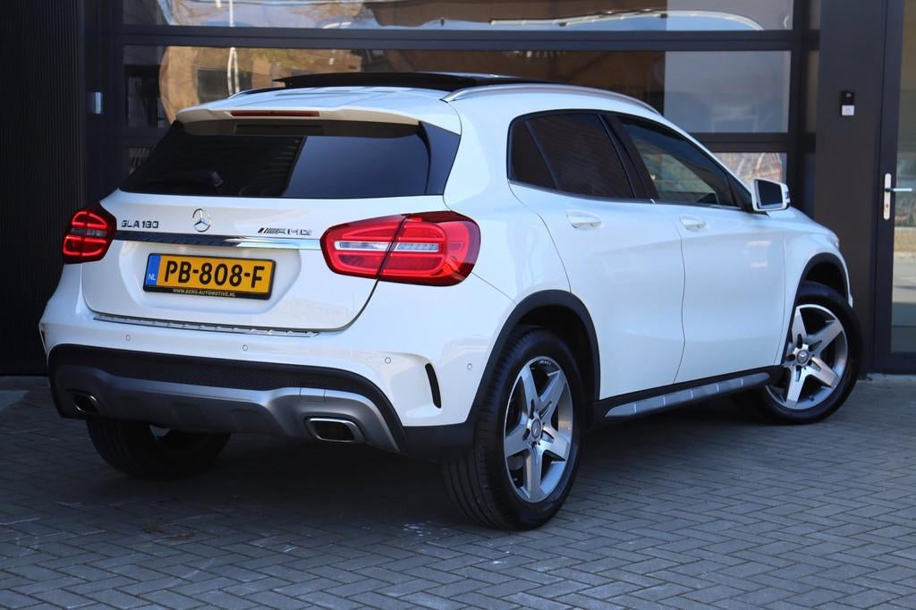 Mercedes-Benz GLA-klasse 180 Prestige AMG | Pano | Stoelverw, Auto's, Gebruikt, Euro 6, 4 cilinders, 715 kg